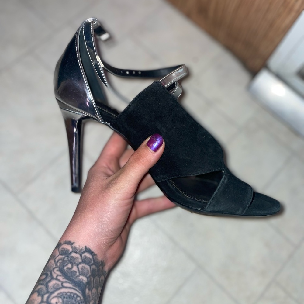 7.5 Calvin Klein heels